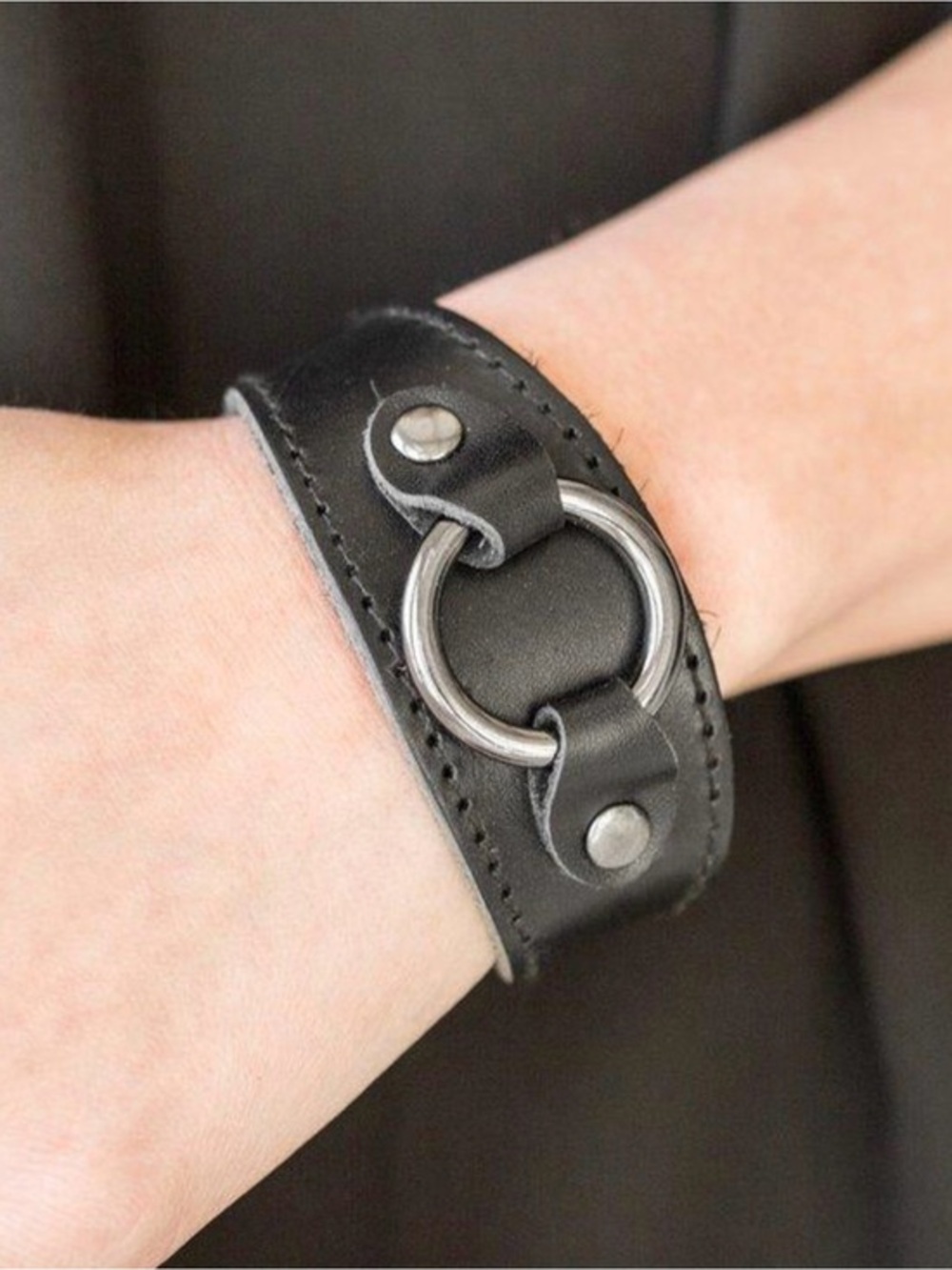 🫶🏻 Paparazzi Western Wrangler Black Leather O-Ring Men's Bracelet